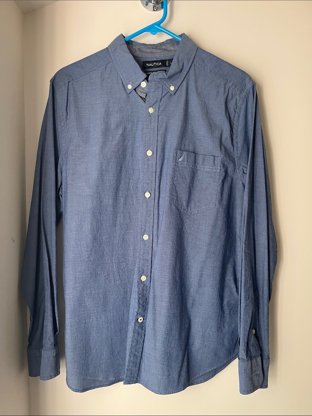 Nautica Men’s Light Blue Button-Down Casual Shirt